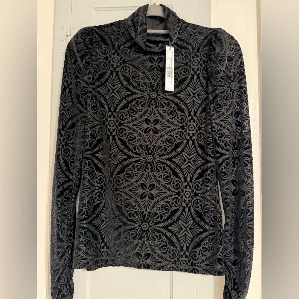 Elie Tahari top